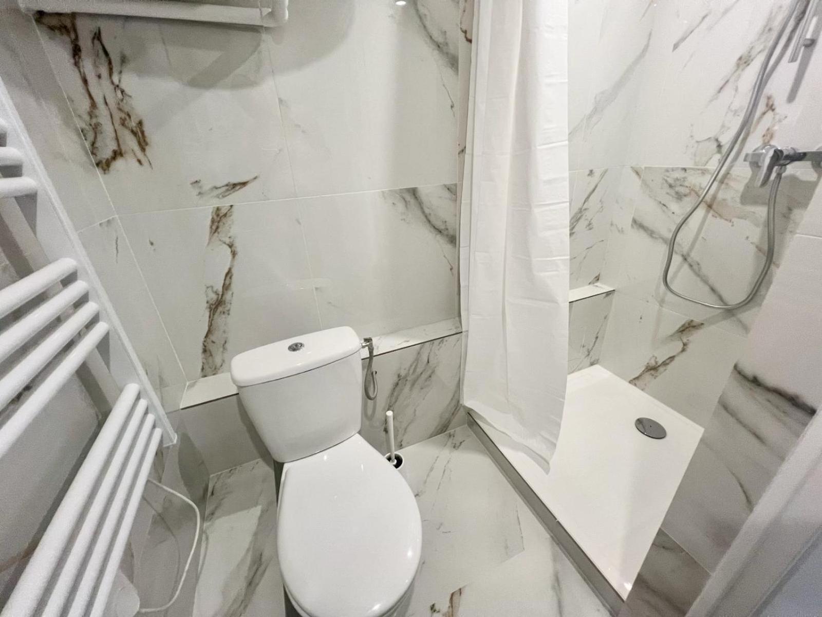 Studio Moderne Renove Avec Balcon Ница Екстериор снимка